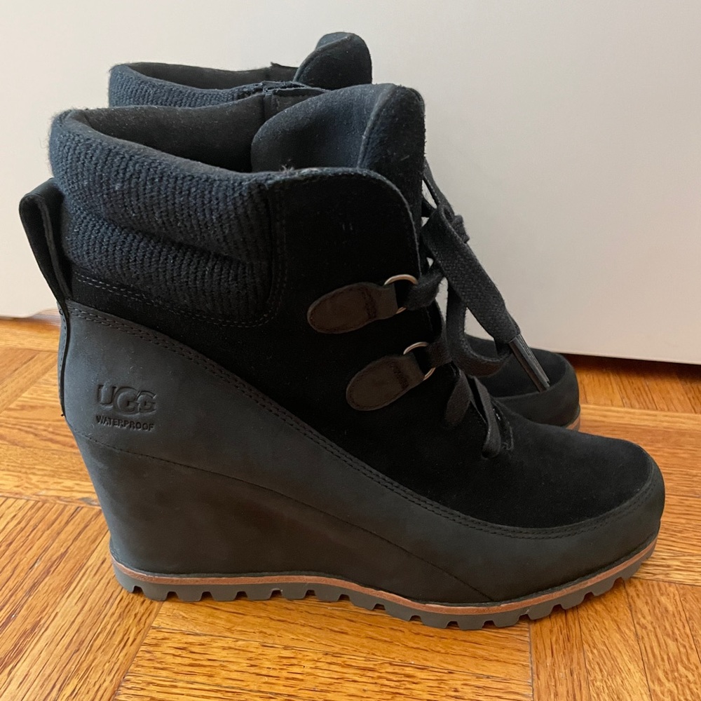 Ugg Kriston Waterproof Bootie Size 8.5